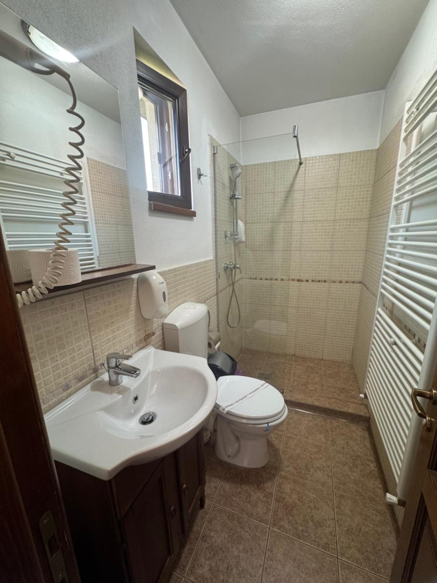 Pensiunea Casa Rica Călimăneşti Екстериор снимка